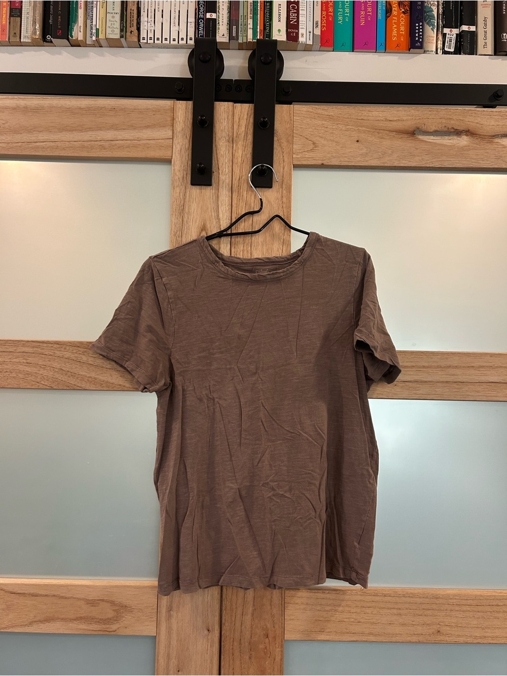 Universal threads tee - Picture 2 of 2